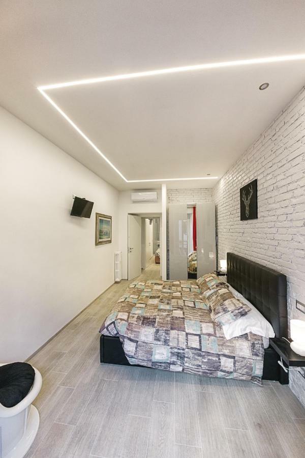 Modern Apartment Near Colosseum Rome Exterior photo